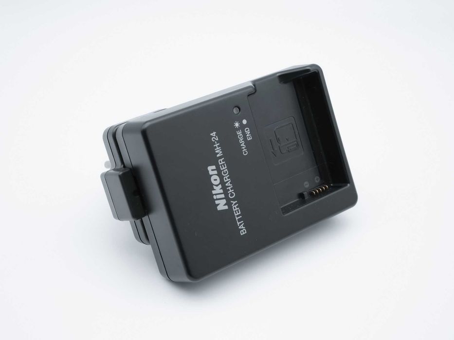 Câmara fotográfica Nikon D5600 + 18-55mm VR – Excelente estado