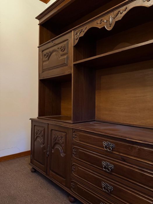 Móvel de sala / cristaleira / louceiro