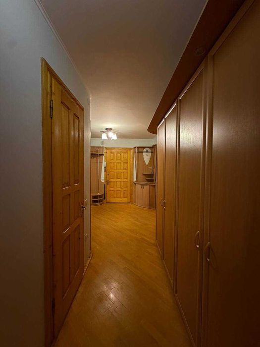 Продаю 3к.квартиру біля парку