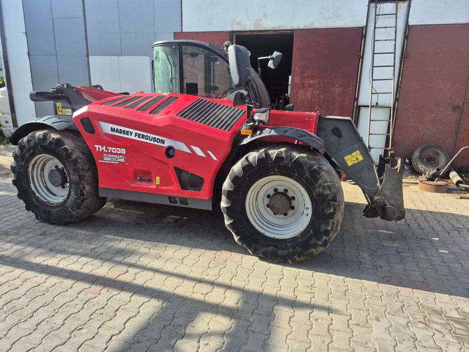 Ładowarka teleskopowa Massey ferguson TH.7038