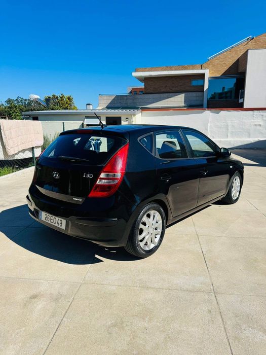 Hyundai i30 1.6 Diesel | 2007 | 262.084 km | 3.800 €|BRAGA
