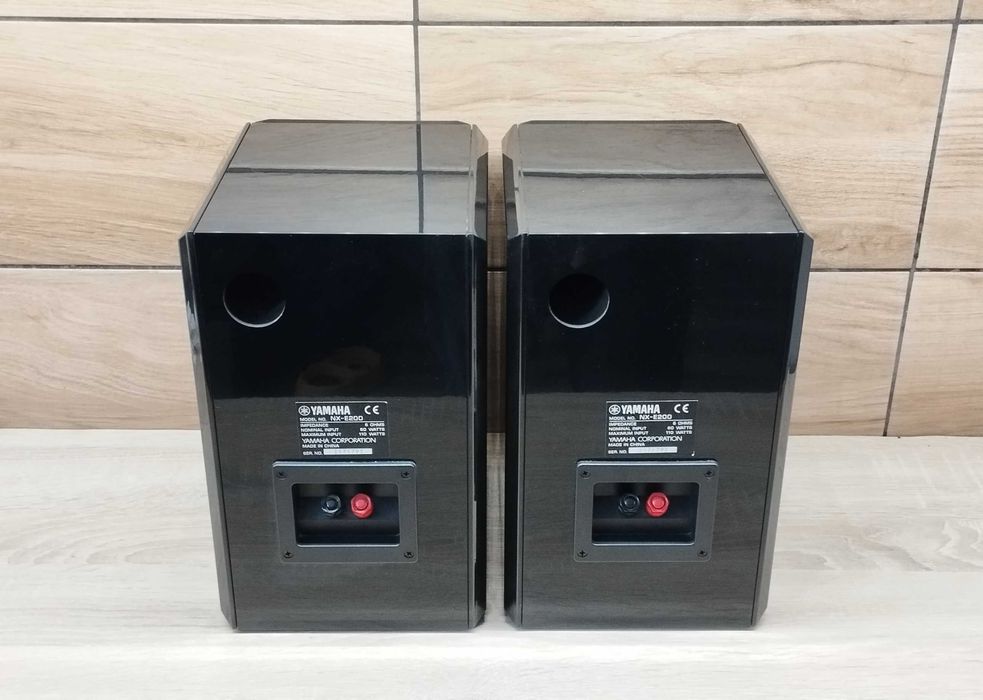 Kolumny Yamaha NX-E200 (głośniki/monitory)