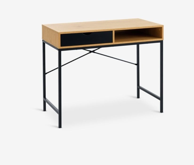 Biurko w stanie idealnym