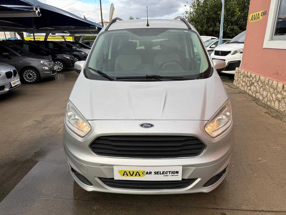 Ford Tourneo Courier 1.5 TDCi Titanium
