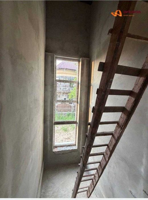 приватний будинок в с.Черніїв - Більше