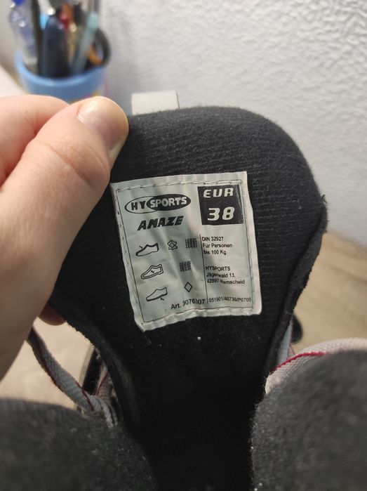 Ковзани 38 розміру хорошої  якості, взувалися декілька разів