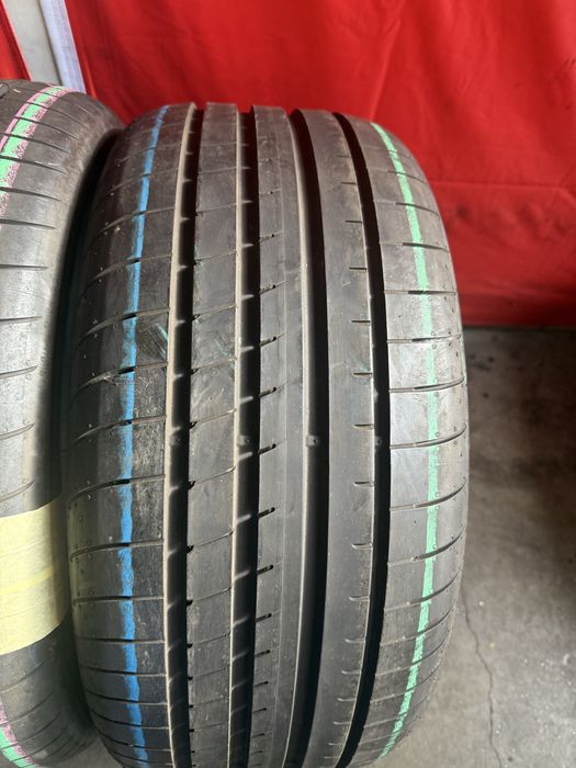 Pneus 245/40/19 Goodiyear Como novos