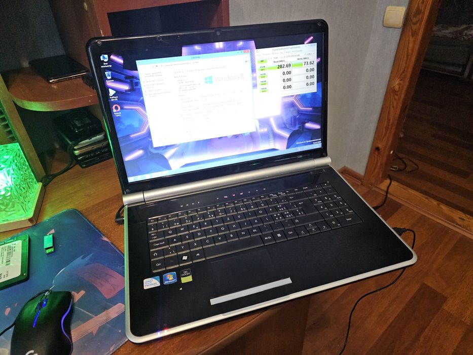 Packard bell 15.6 CPU intei 2.10гц/ 4 озу / SSD / видеокари Intel