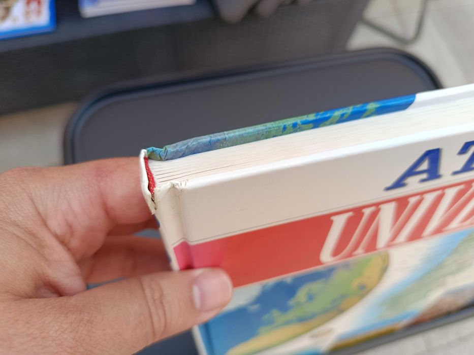 Livro "Atlas Universal", Texto Editora