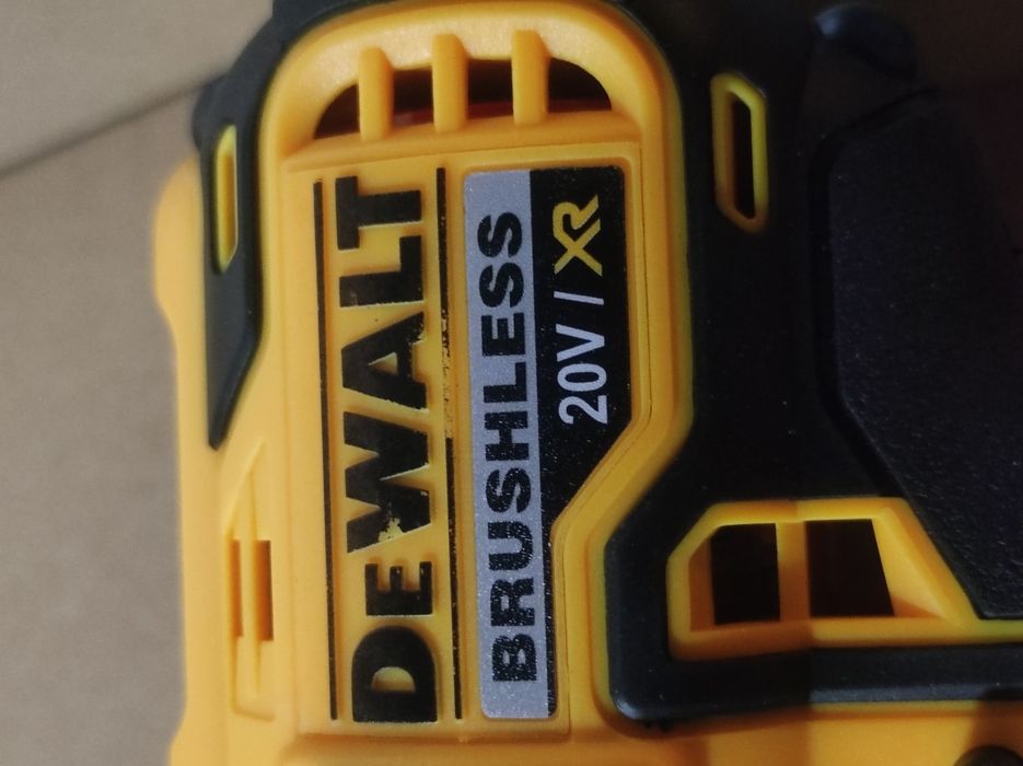 Berbequim DeWalt novo com 1 bateria