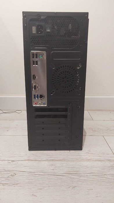 Комп'ютер для роботи/навчання + клавіатура з мишею бездротові