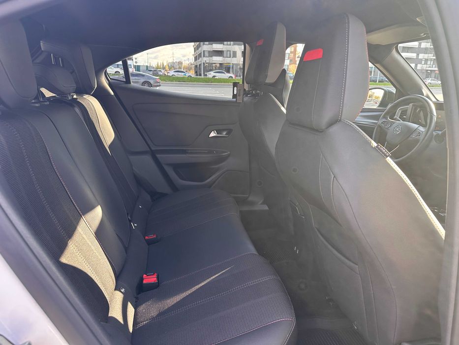 Продаю авто Opel Mokka 2023
