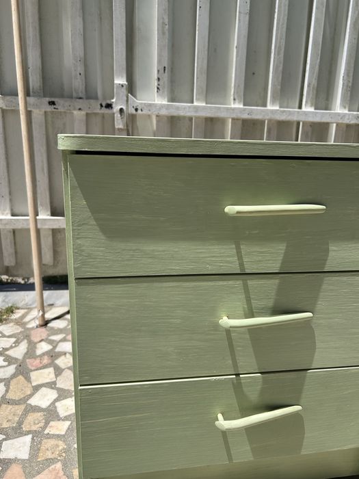 Conjunto Mesinhas de Cabeceira com 3 Gavetas – Madeira – Verde Claro