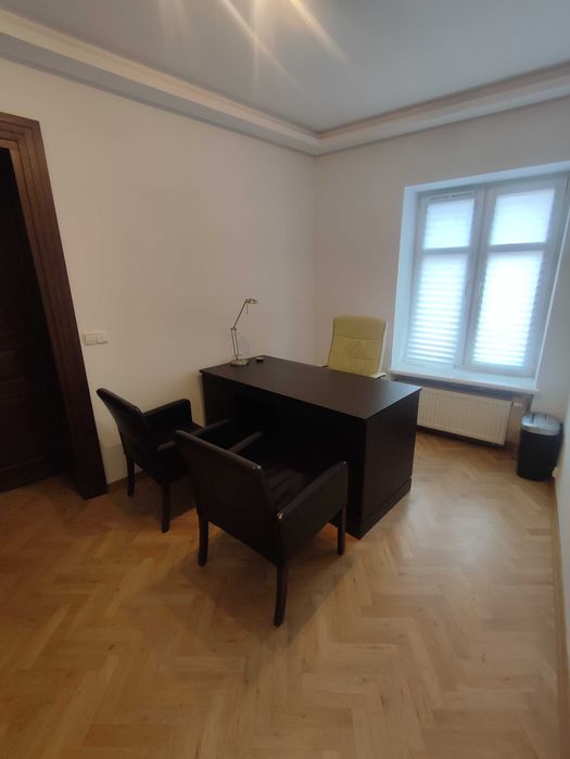 Lokal na biuro/kancelarię