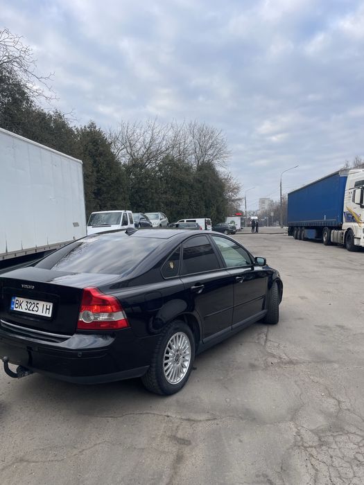 Вольво с40 гарна комплектація