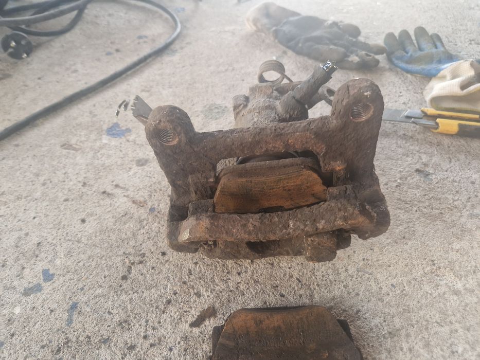 Vw t4 2.5 tdi hamulce tylne  zaciski z jarzmami  wersja 151 HP  tarcze 294 mmm wzmocnione