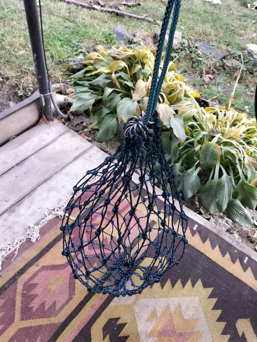 Рептух, сітка для сіна, повільна годівниця