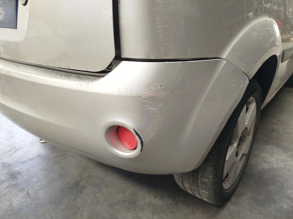 Pára-choques trás FORD Fiesta V (JH_, JD_)