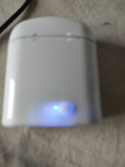 Słuchawki bezprzewodowe białe dwa zestawy