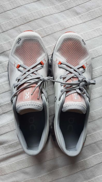 Buty do bieganua ON RUNNING