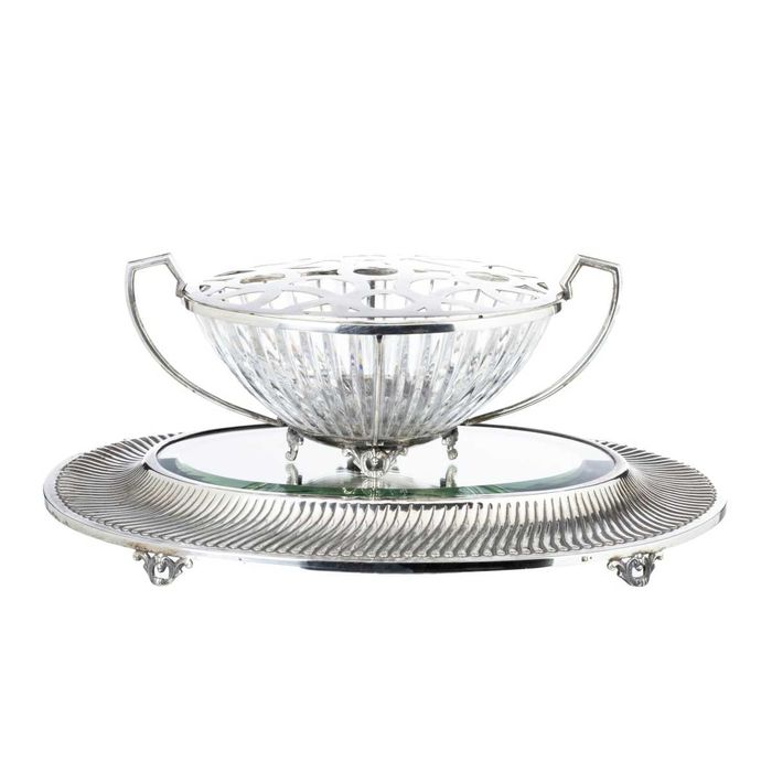 Centro de mesa floreira com plateau em prata