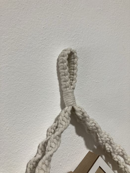 Prateleira em macramé