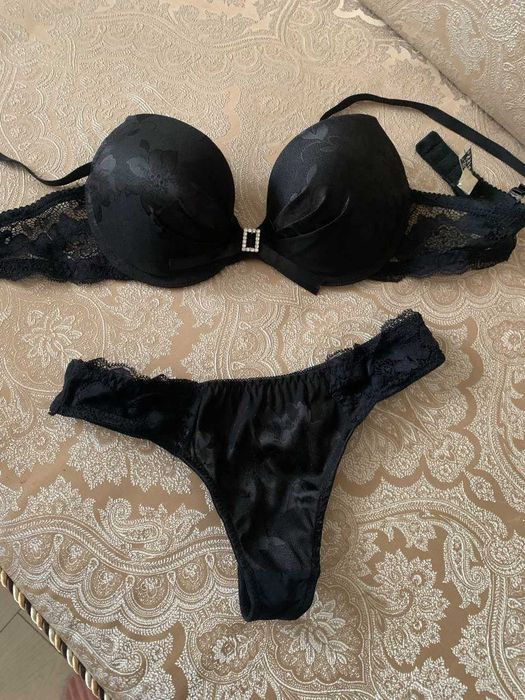 Білизна жіноча, комплект