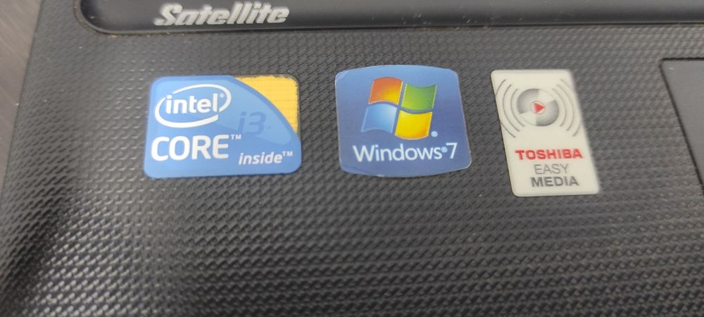 Laptop Toshiba Satelite C660-108 i3 4gb RAM