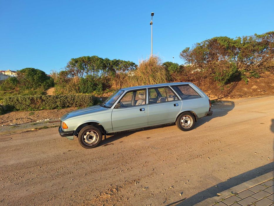 1983 Peugeot 305 GL Break 581 E11 | carro clássicos | carrinha | oldtimer
