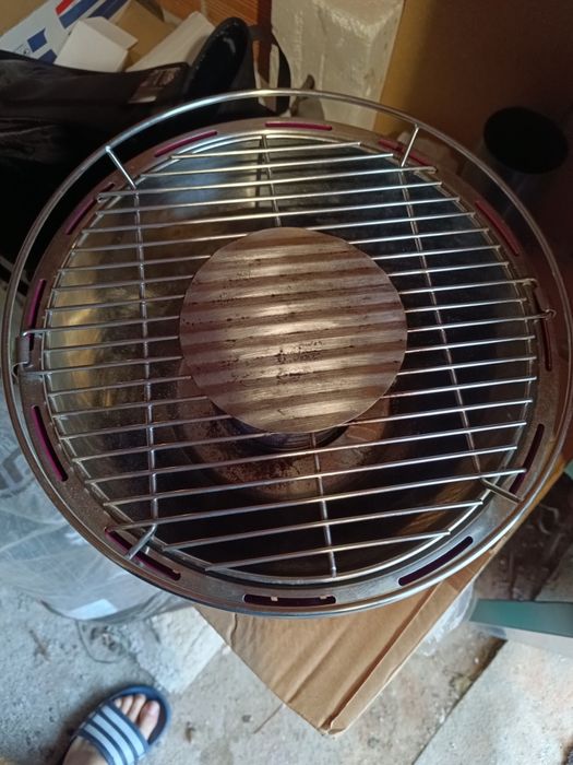 Lotus Grill usado 2 vzes