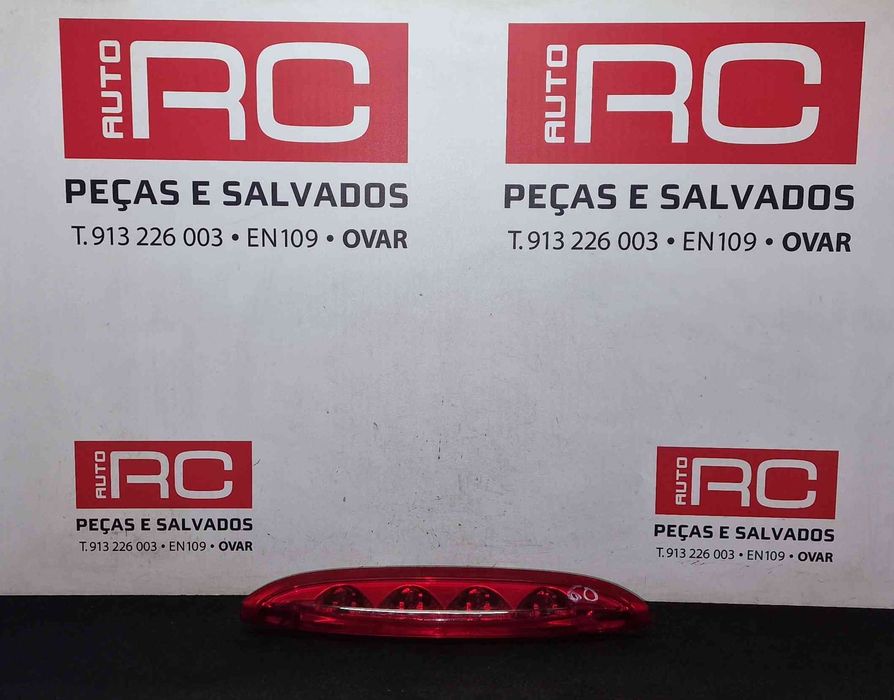 Luz Stop Adicional / 3º Stop - PEUGEOT 208 I