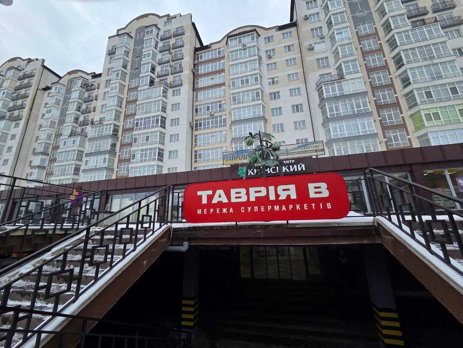 Продаж комерційного приміщення 1900м2 _VD