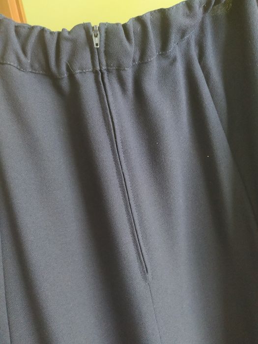 Granatowa spódnica w kliny, tulipan, 44,