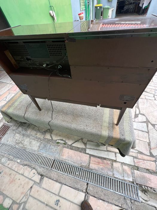 Móvel Radio Schaub Lorenz Restaurado