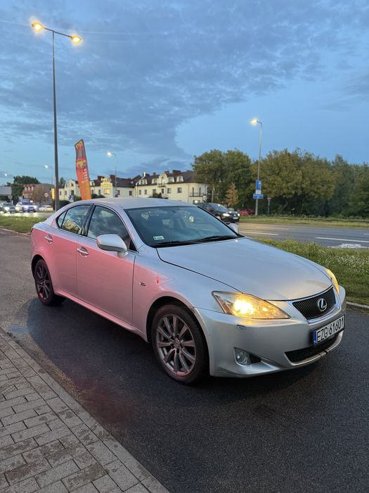 Lexus IS220D / 2.2diesel / klima / manual