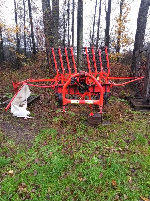 Zgrabiarka karuzelowa Kuhn GA 4121 Masterdrive