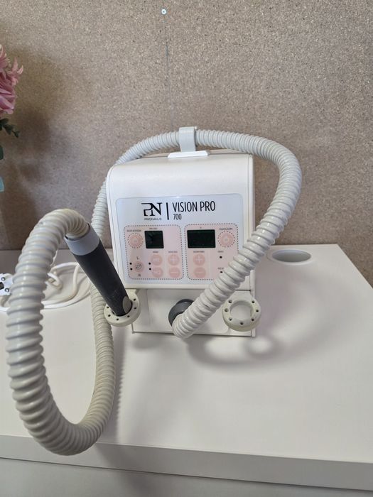 Maquina de unhas com aspiração