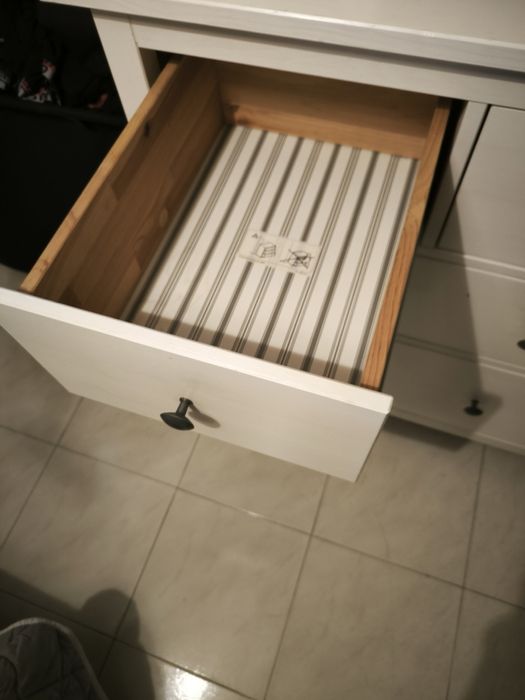 Cómoda grande do ikeia