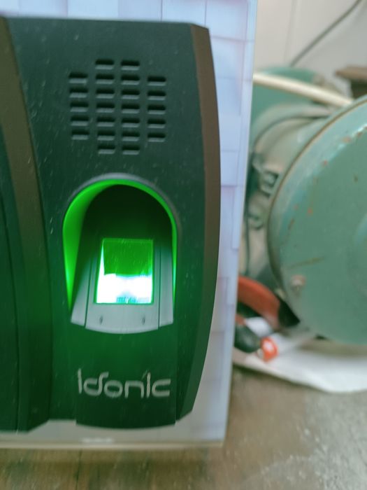 Relógio de ponto biométrico