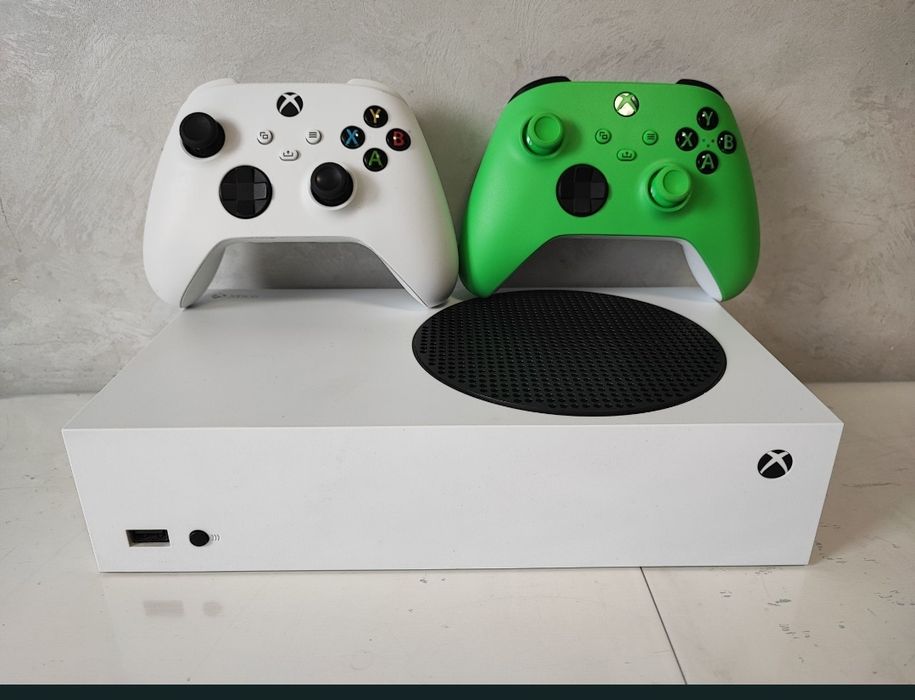 XBOX series s 512 + 2  геймпада
