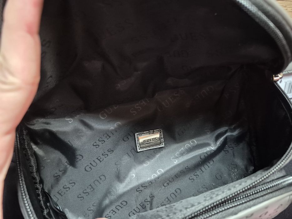 Saszetka Nerka Damska Guess