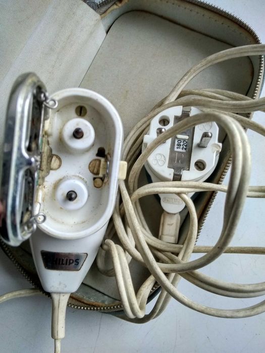 Винтажная электро бритва Philishave (Phillips) в комплекте с боксом.