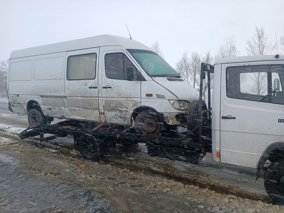 Евакуатор по Україні Послуги евакуатора Вантажні перевезення