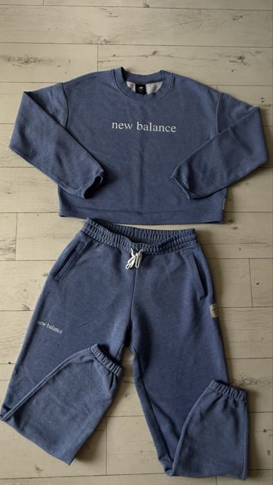 Продам спортивный костюм new balance