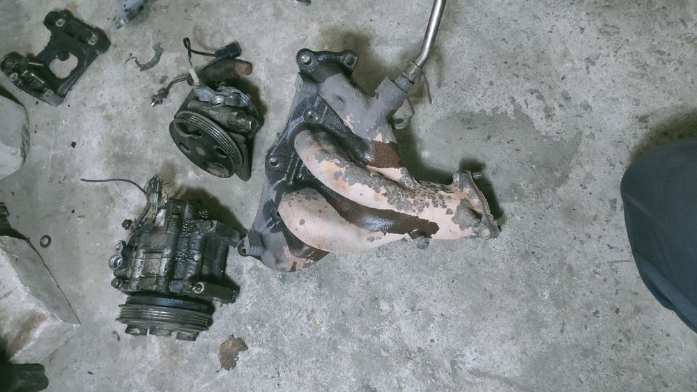 двигатель в сборе и по запчастям Mazda 323f