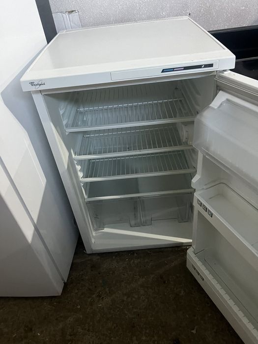 Холодильники та морозтльні камери