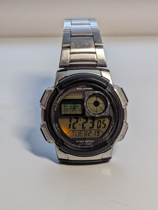 Casio AE-1000W з металевим ремінцем