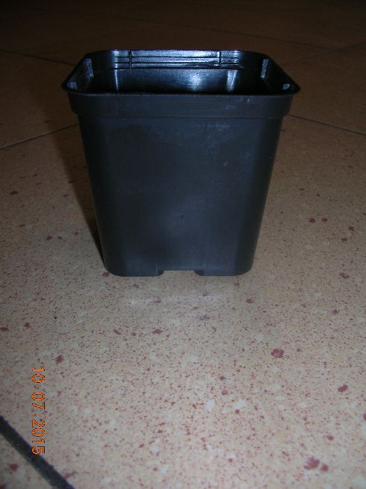 Doniczki P8 0,3L 8 Przemysłowe Twarde kwadratowe szkółkarskie 8cm