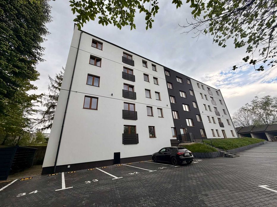 Komfortowa, duża, jasna kawalerka idealna dla singla - oddzielna kuchnia z oknem - centrum, Bielsko-Biała.