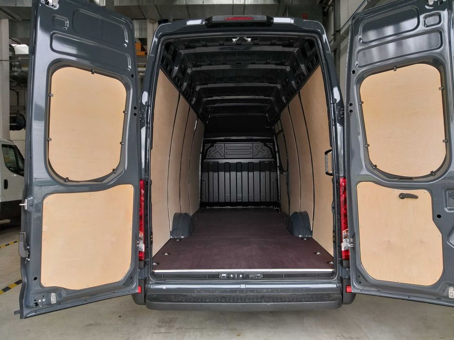 Zabudowa busa Iveco Daily, 16m3, 18m3 podłoga, boki, nadkola MONTAŻ